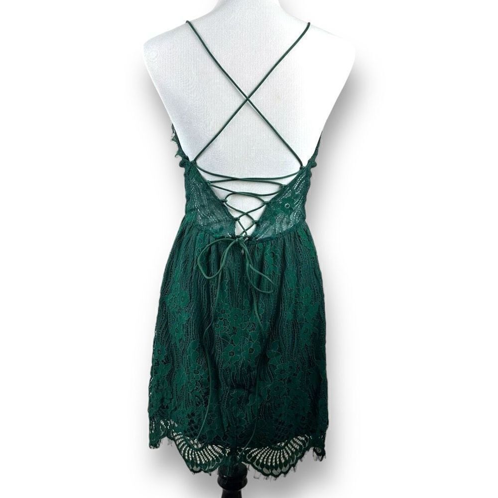 Aooksmery Women's Size M Lace Mini Dress‎ Emerald Green Tie Back New - Picture 2 of 15
